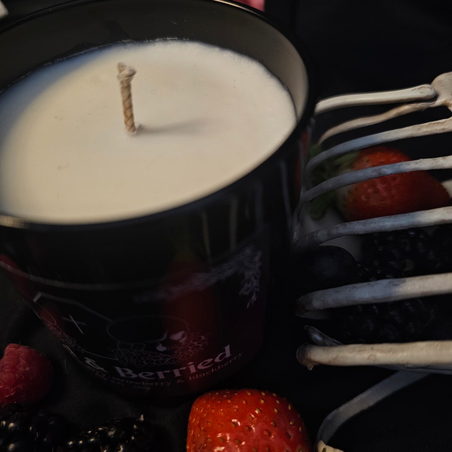 "Dead & Berried" 30cl Candle